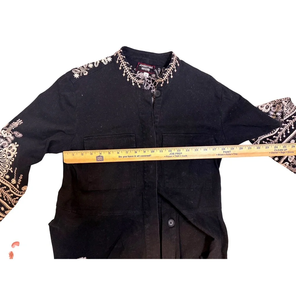 Johnny Was Workshop Black Embroidered Denim Jacket Peplum Raw Hem‎ Boho Medium